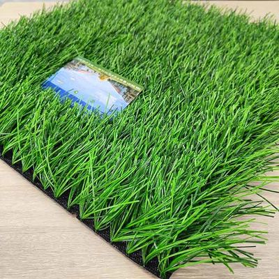 ফিফা সার্টিফাইড ৬০ মিমি পিল উচ্চতা ফুটবল মাঠের জন্য ইউভি প্রতিরোধী কৃত্রিম ঘাস