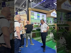 ১৯৭৮ সাল থেকে নন-ইনফিল কৃত্রিম ঘাস